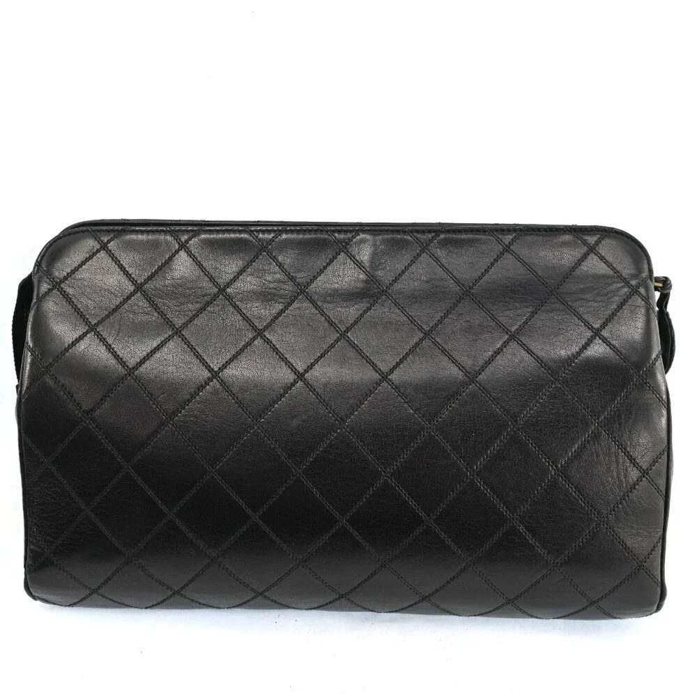 AUTHENTIC CHANEL Matelasse Black Leather Pouch Bag bsj797-121225 - Picture 3 of 16